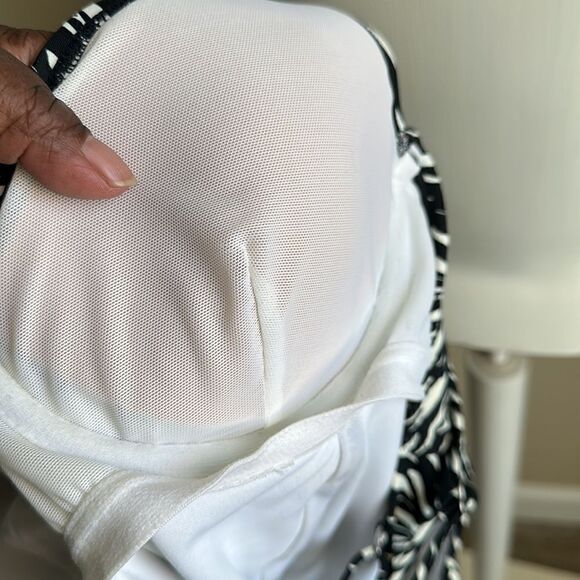 Athleta Island Print Swim Top 36B/C - Picture 5 of 6